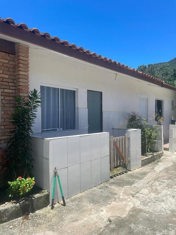 Suites Lesther Ubatuba Exteriör bild