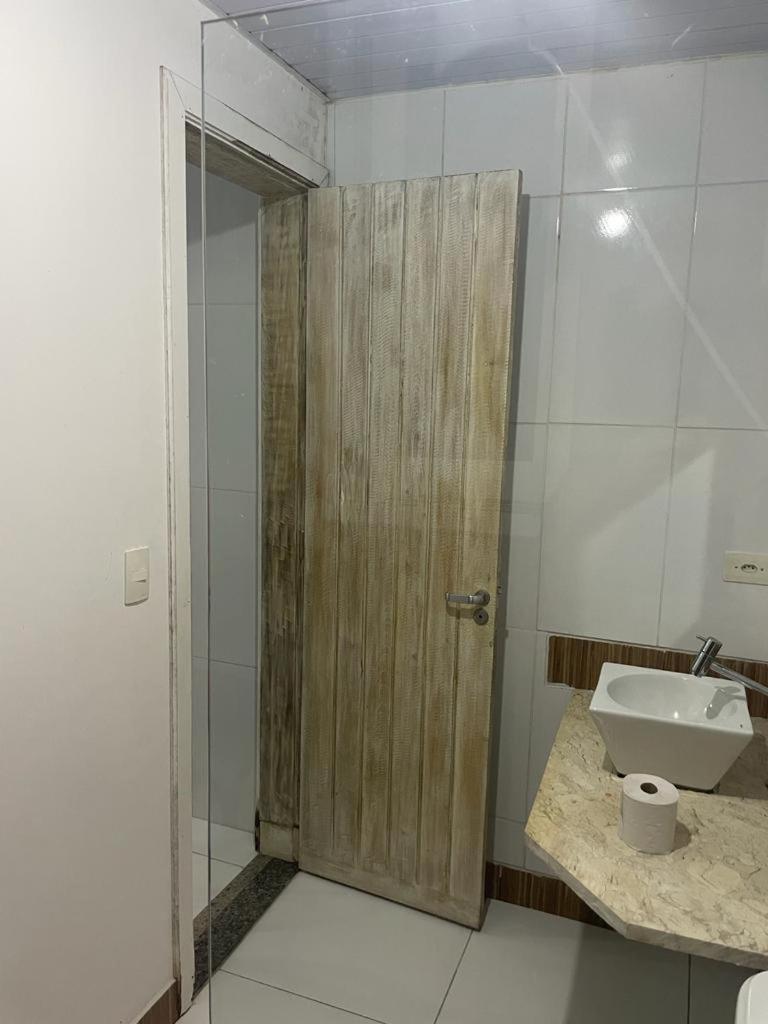 Suites Lesther Ubatuba Exteriör bild