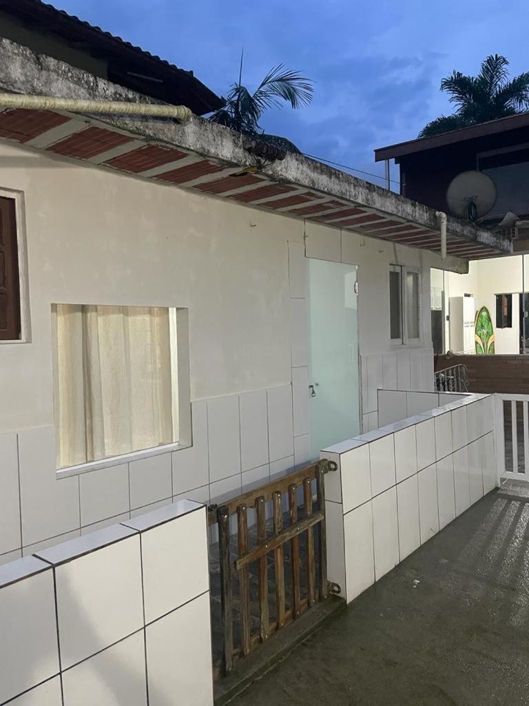 Suites Lesther Ubatuba Exteriör bild